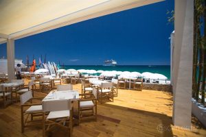 sur-beach-house-by-bar-esquina-11-vw-jpg-1024x0